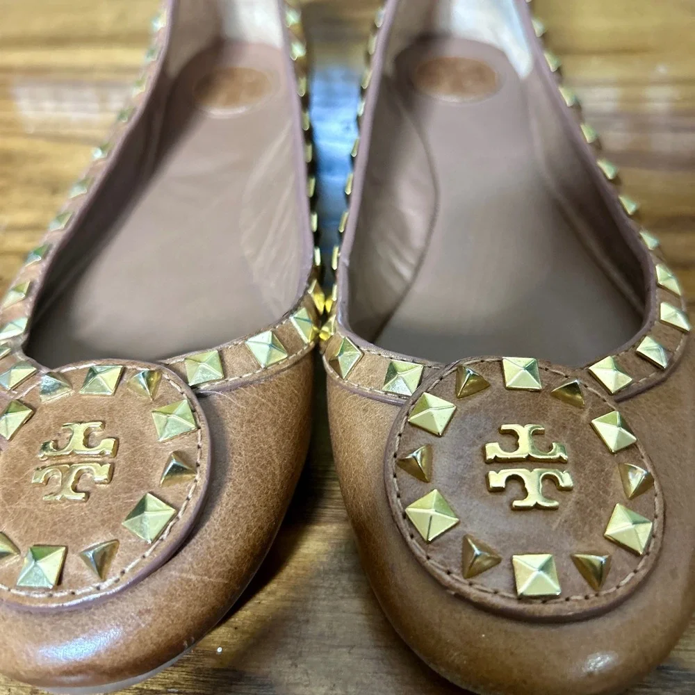 Tory‎ Burch Dale Ballet Flats Womens 8 Tan Leather Studded Logo shoes